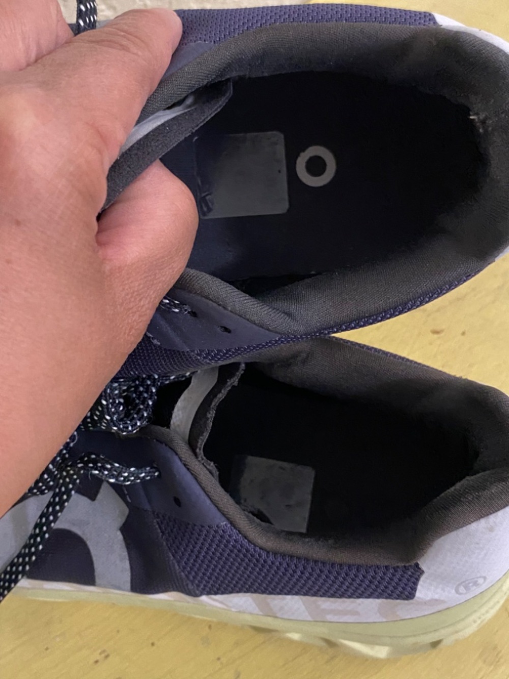 On Size 11  Men’s Blue  Athletic Sneakers - Picture 6 of 8
